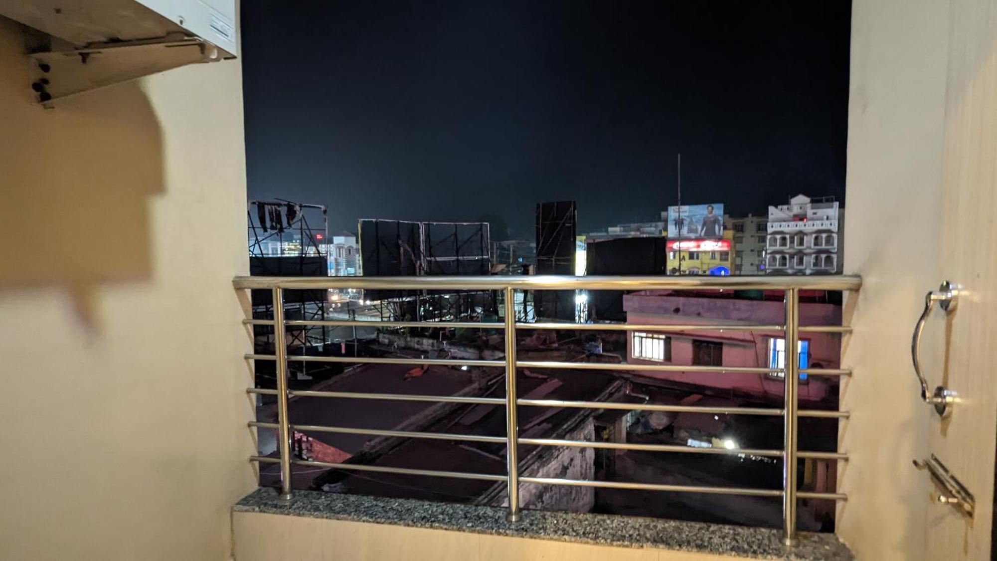 Hotel Binapani Deluxe 1 Tarapith Bagian luar foto